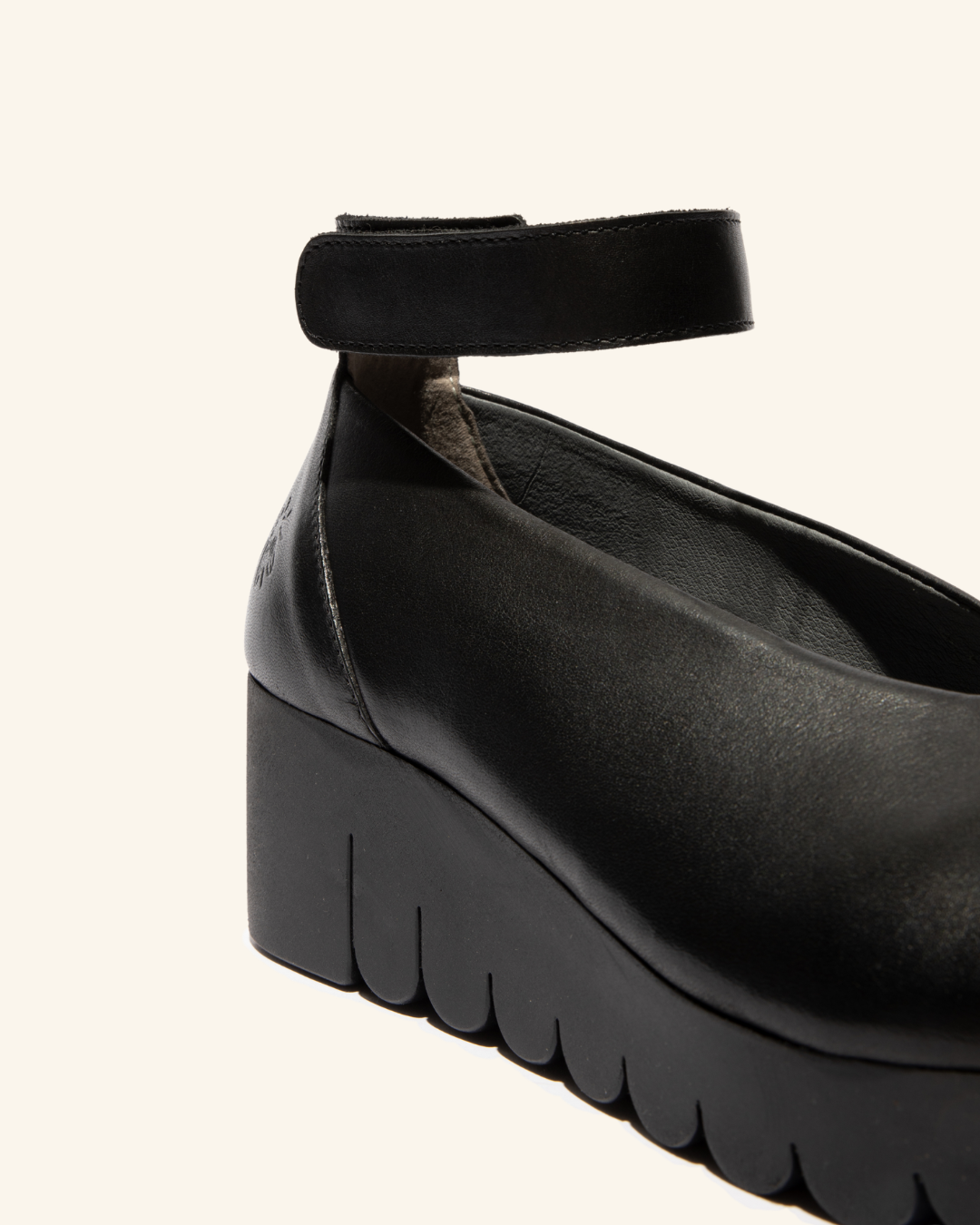 FLY London VIOLET Line VILY